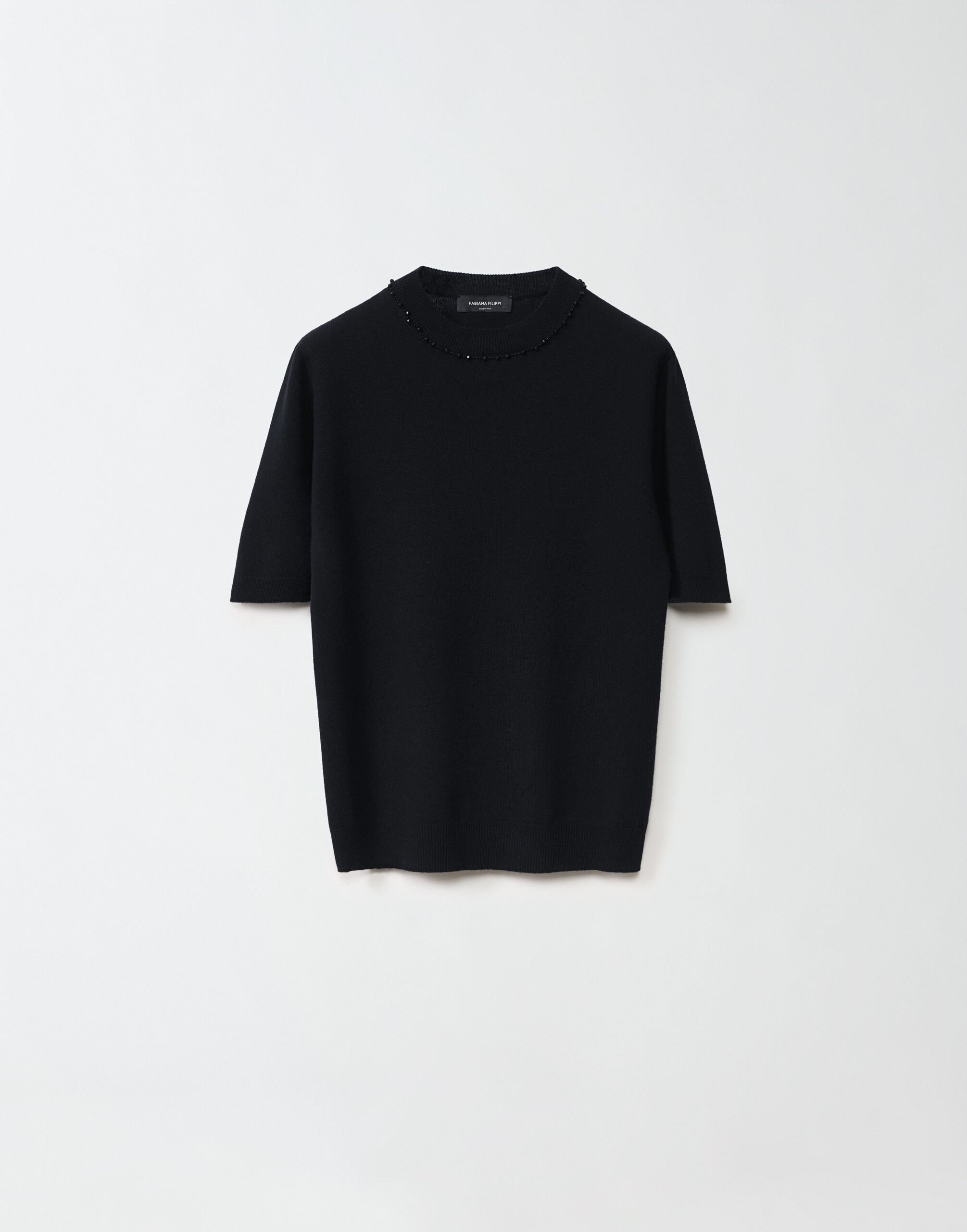 ${brand} Platinum sweater, black ${colorDescription} ${masterID}