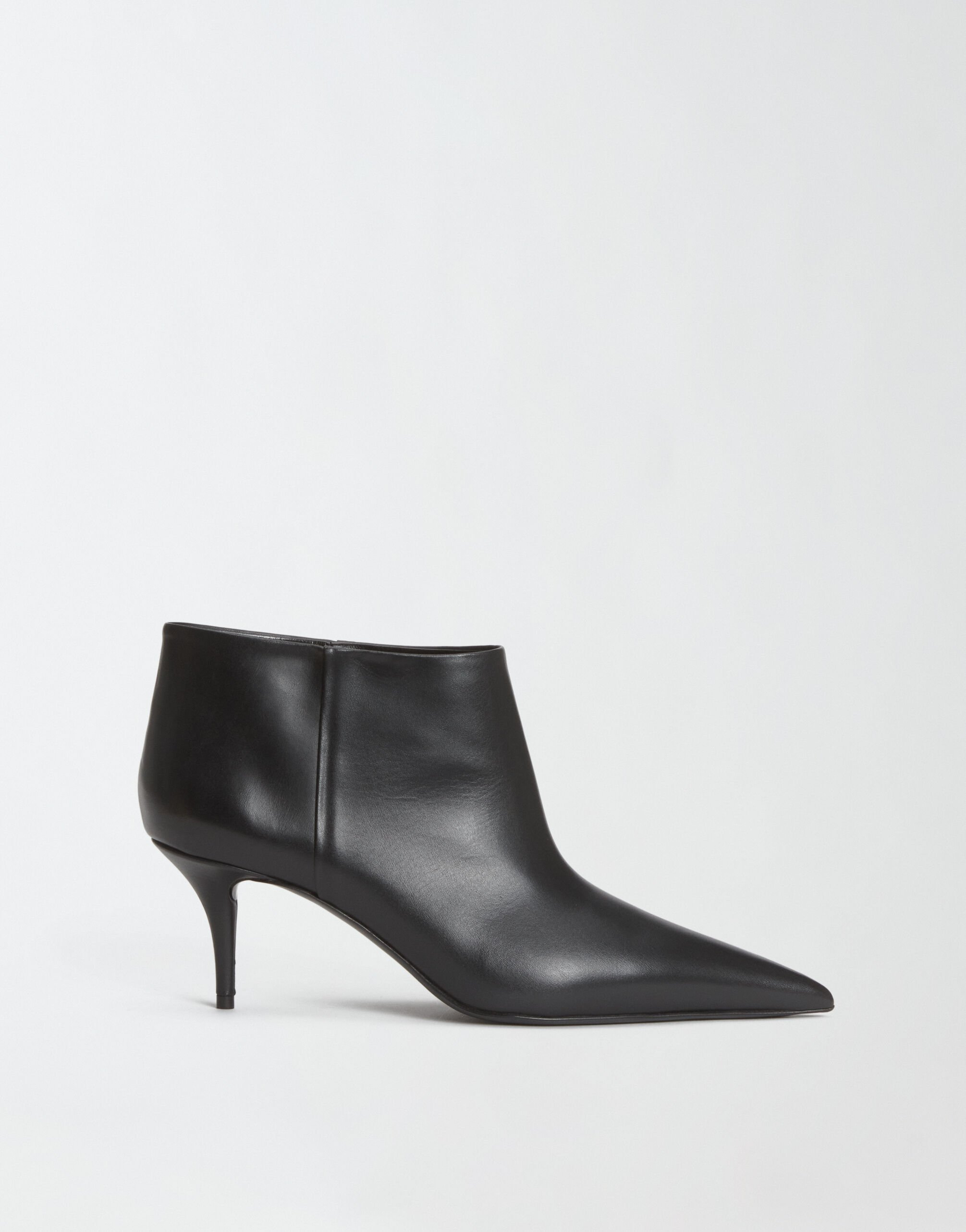 ${brand} Leather heeled ankle boots, black ${colorDescription} ${masterID}