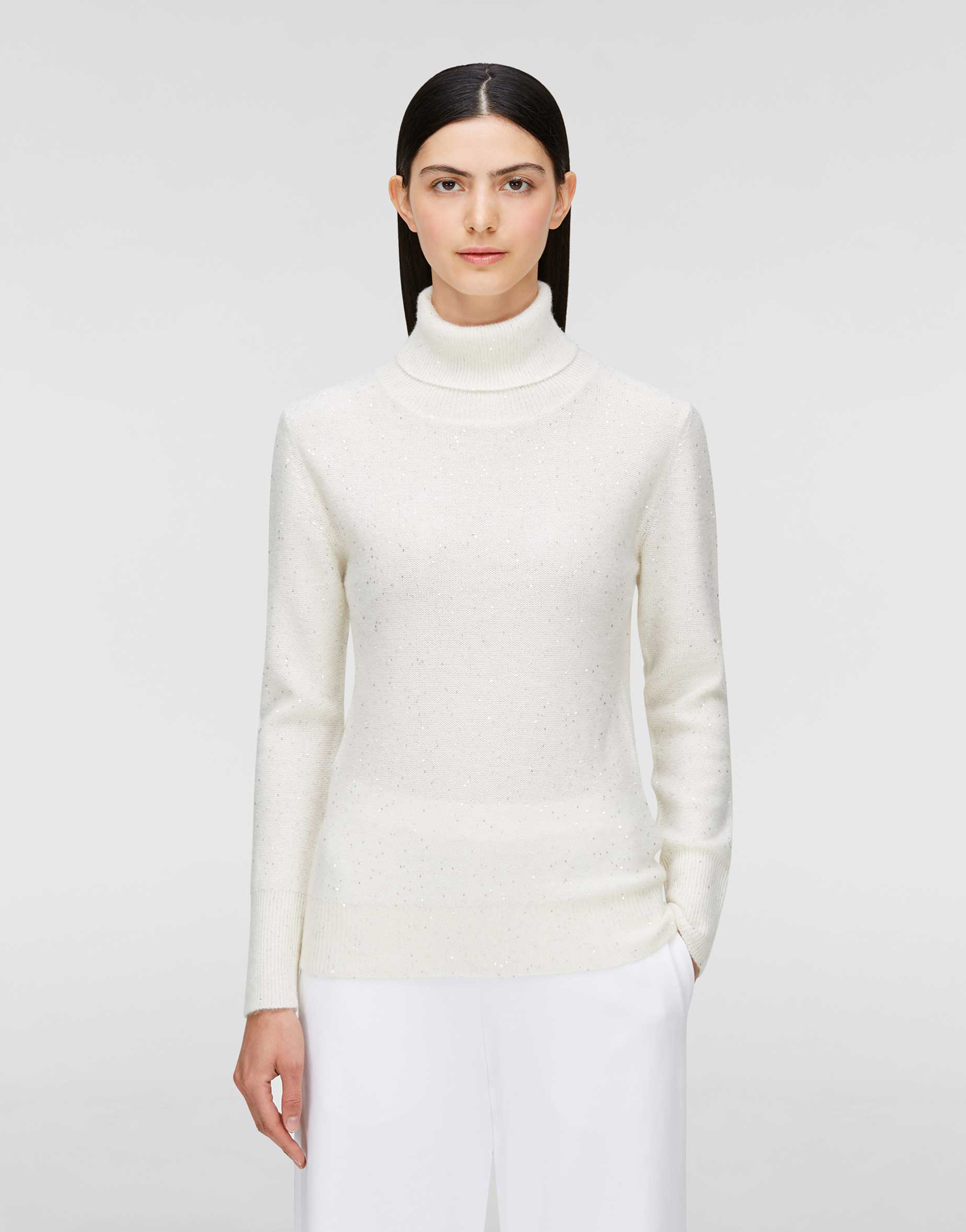 Wool and silk sweater, raffia