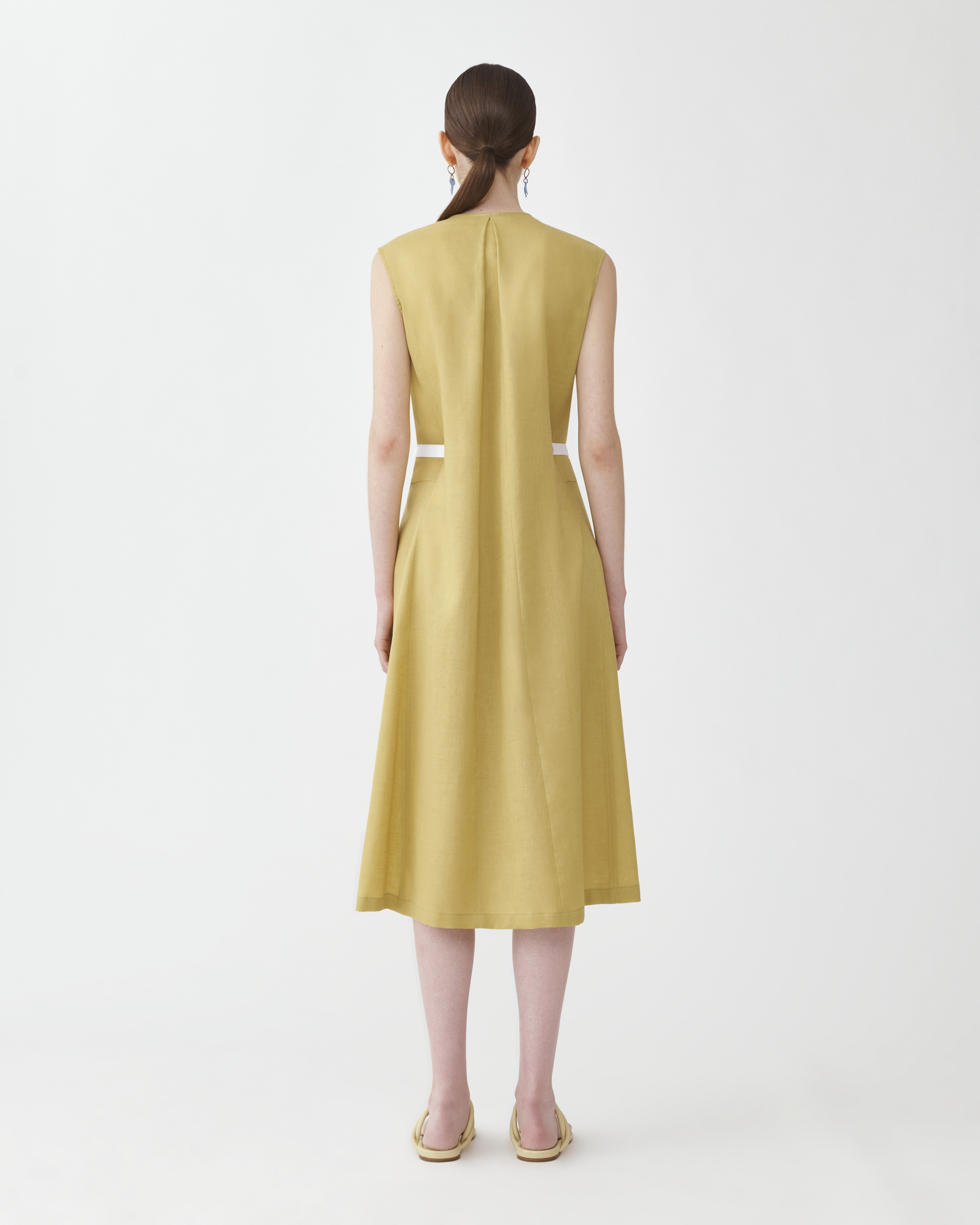 Shop Fabiana Filippi Linen Cloth Sleeveless Wrap Dress In Pistachio